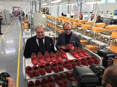 qual è la fabbrica che fa le scarpe per bally